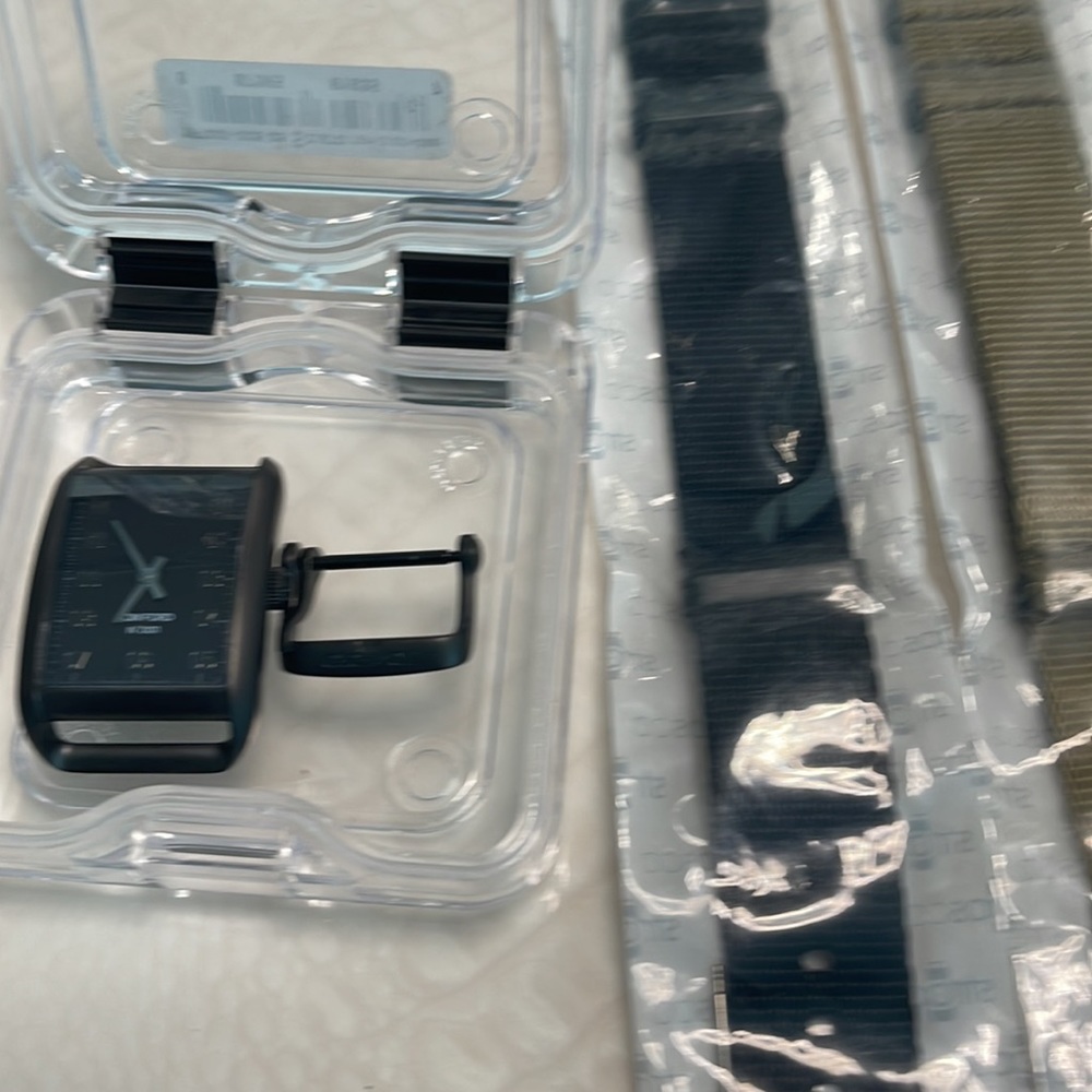 Tom Ford watch matte black, 2 extra bands - Picture 9 of 9